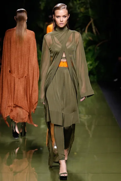 Look 6